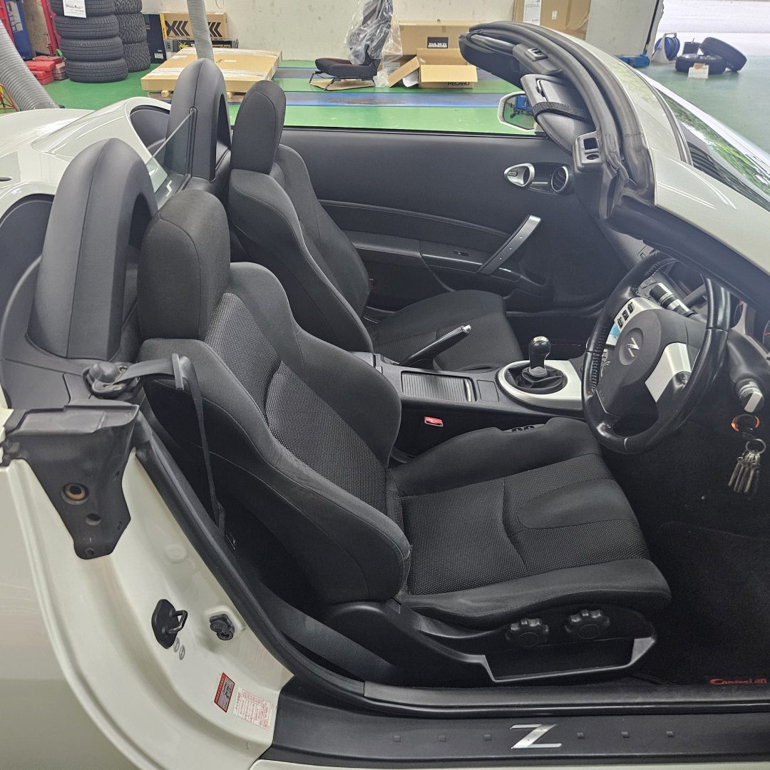 さーや 3店セット Z33フェアレディZコンバーチブルにRECARO SR-Sを装着！オーナーに